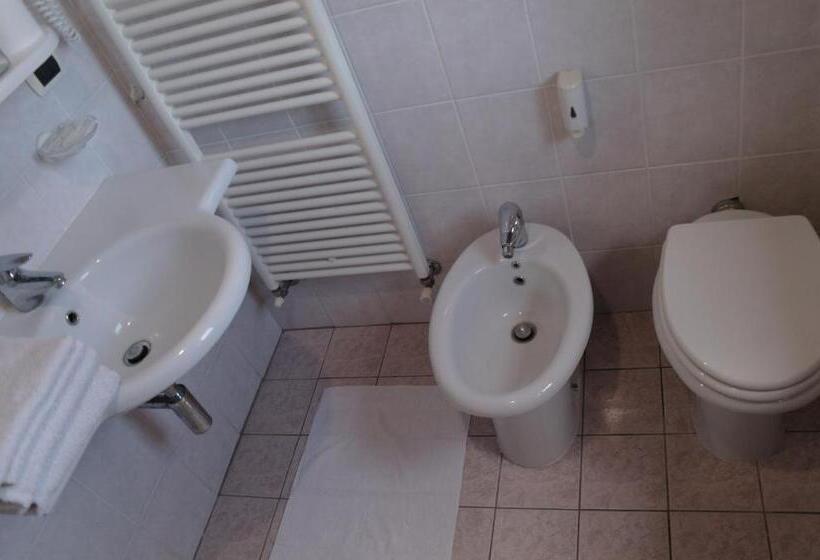 Отель Agriturismo Draghi