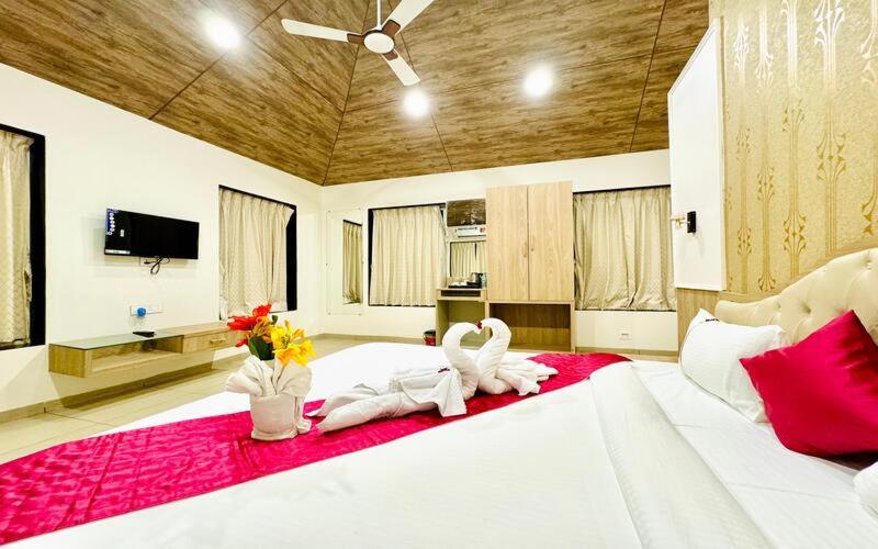 בית מלון כפרי Bhama Lake Resort