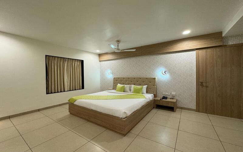 בית מלון כפרי Bhama Lake Resort