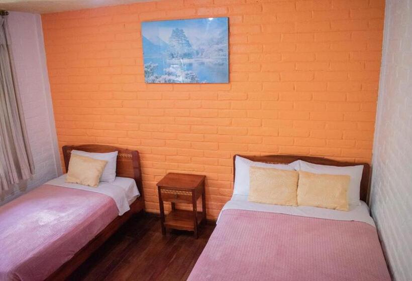 هتل Hostal El Eden