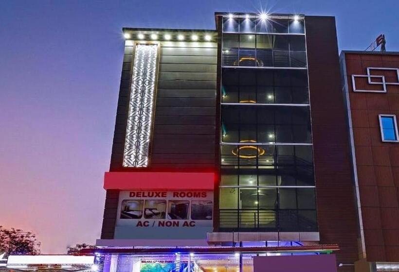 酒店 Skanda Suites