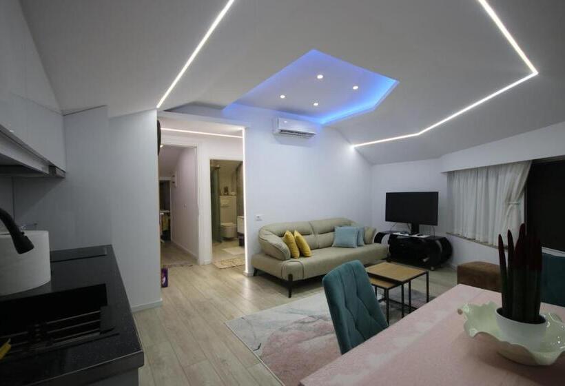 Metaj House