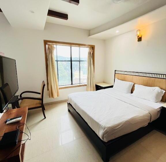 Metro Hotel Nathdwara , 500mtr 10min Walking From Shreenathji Temple