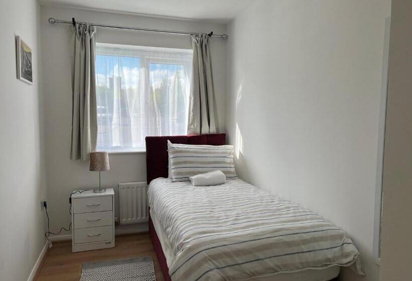 ペンション Kilnview Guesthouse Hanley & Staffordshire University