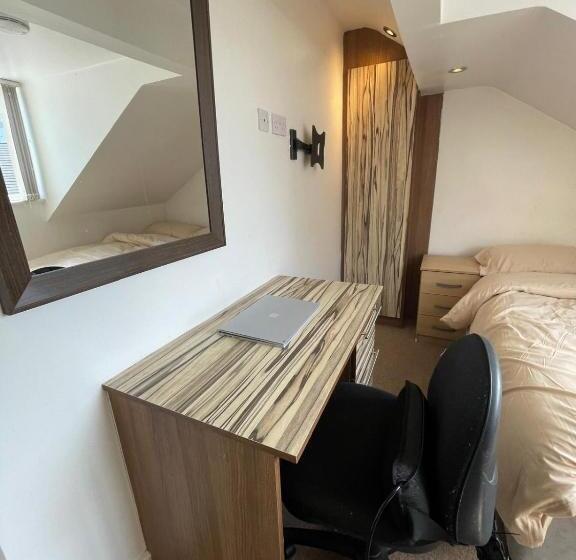 פנסיון Town Centre, Very Convenient