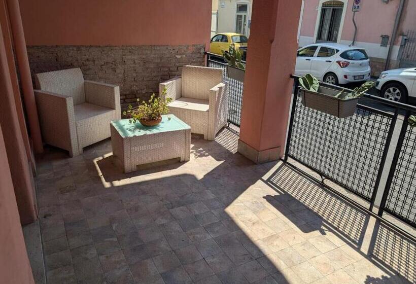 تختخواب و صبحانه N Amuri Room A Due Passi Del Mare