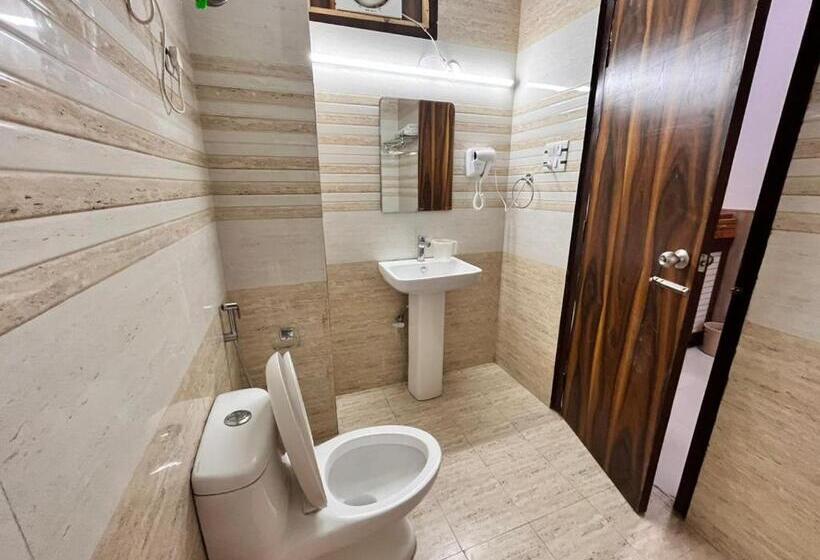 Отель Brijesh Guest House