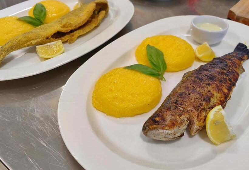酒店 Pensiunea Pastravaria Vistisoara