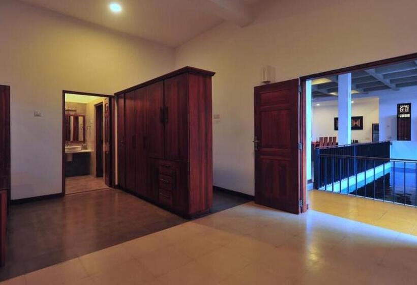 פנסיון Nuga Residency By Gentz