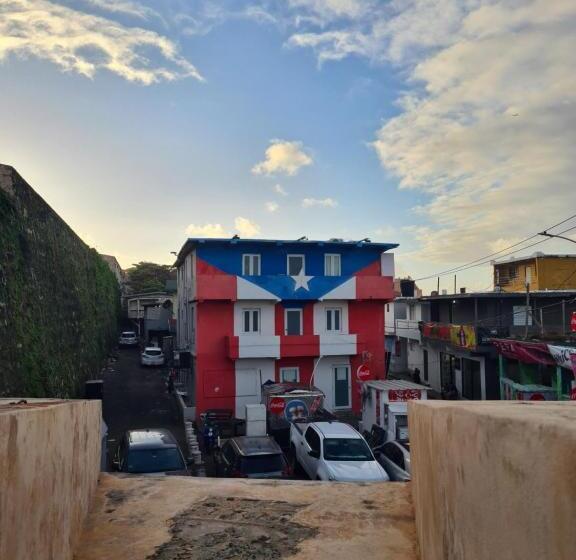پانسیون Party Hostel San Juan