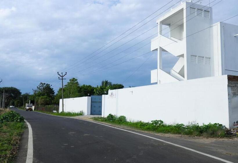 리조트 La Piscine Farm House