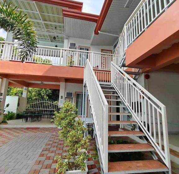 مبيت وإفطار Carms Villa Resort