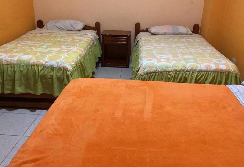 پانسیون Hostal Los Anturios