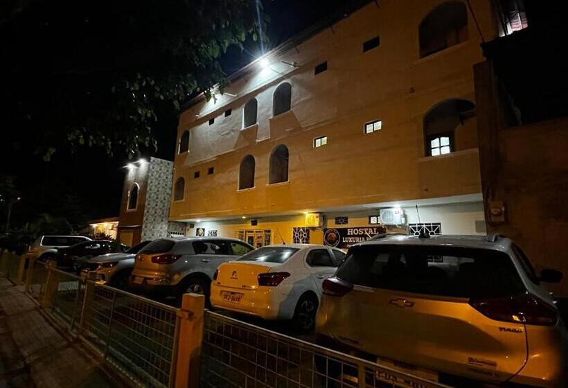 پانسیون Hostal Luxuria Place