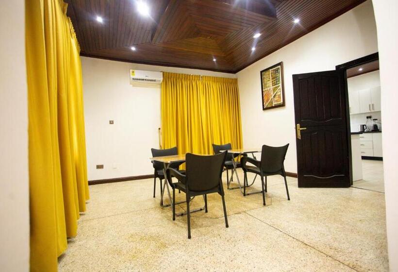 بنسيون Lc Lodge & Event Centre