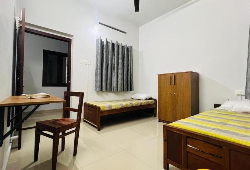 Salwa Mens Hostel