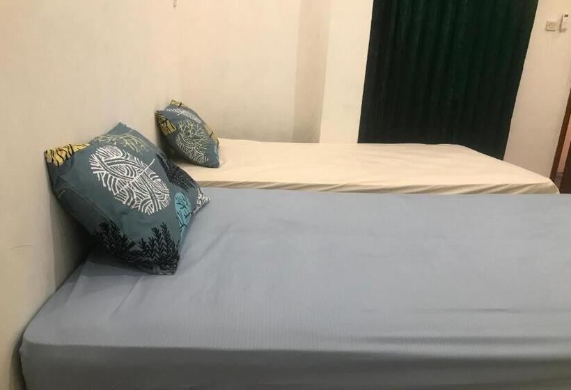 هتل Oyo 94153 Bantul Syariah Homestay