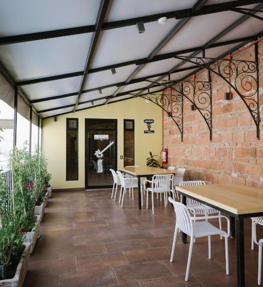 پانسیون Bodegante Hostal 3
