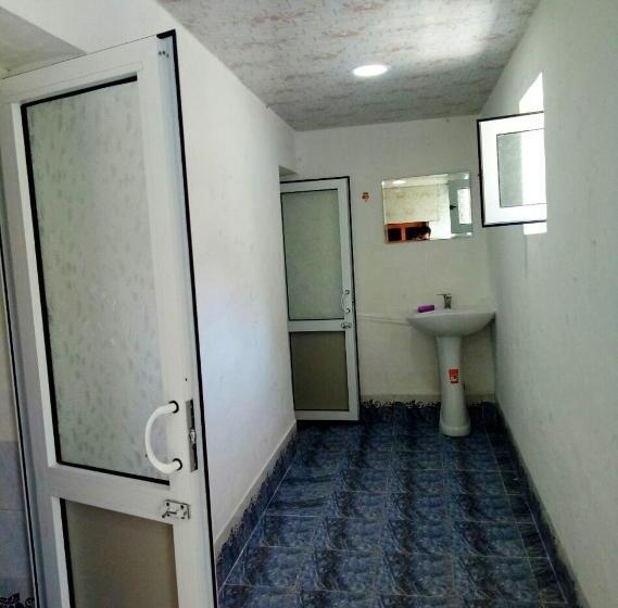 פנסיון Nosir Guesthouse