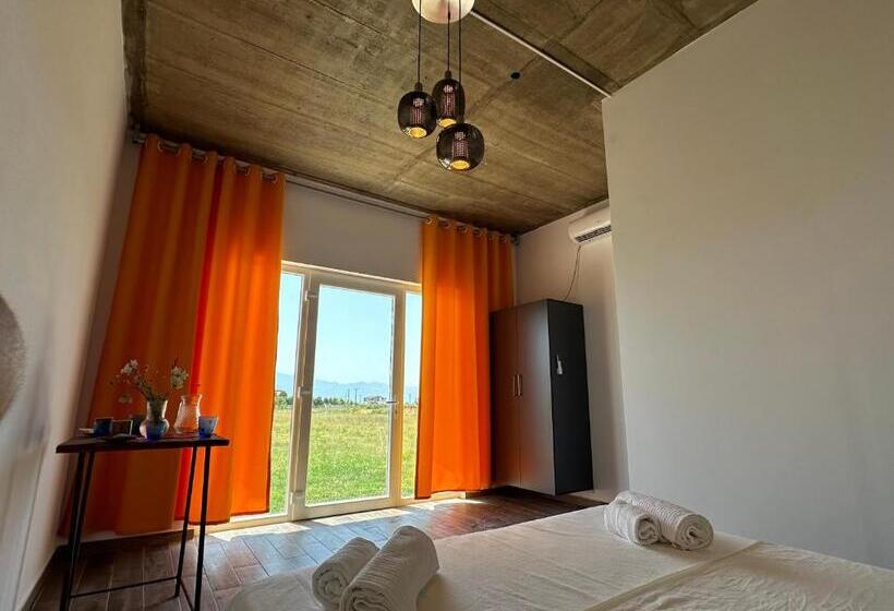 تختخواب و صبحانه Lake Room 1 Ballkan Guesthouse