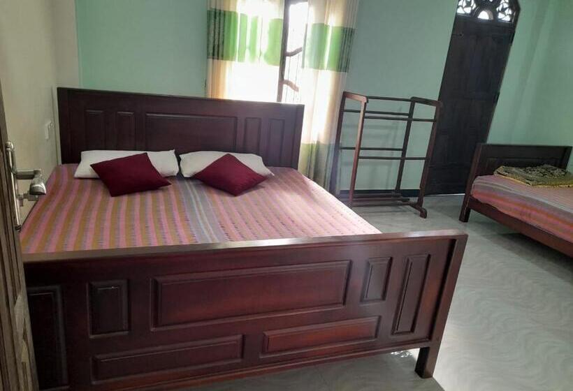 هتل Kathiri Rest Inn