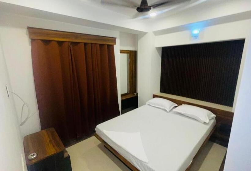 בית מלון כפרי New Sagar Residency Inn