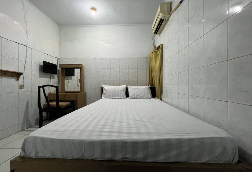 فندق Oyo 94161 Kost Aisyah