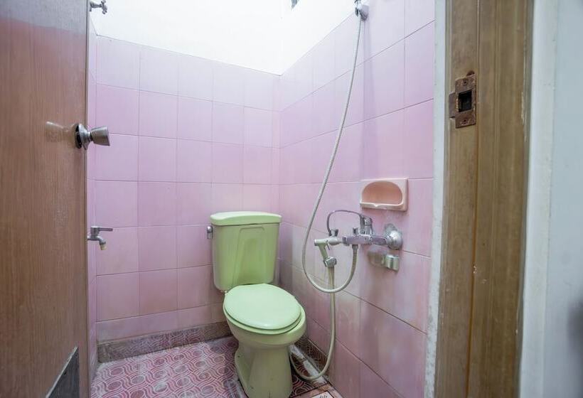 בית מלון כפרי Oyo 94172 Mata Air Guest House Madiun