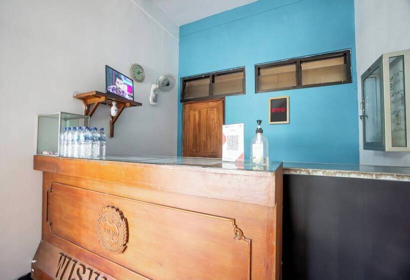בית מלון כפרי Oyo 94172 Mata Air Guest House Madiun
