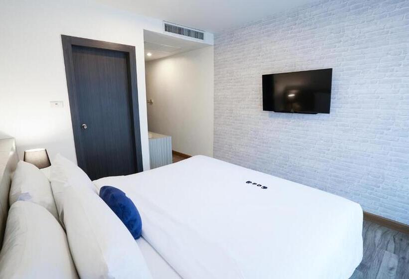 Kokotel Pattaya North Beach