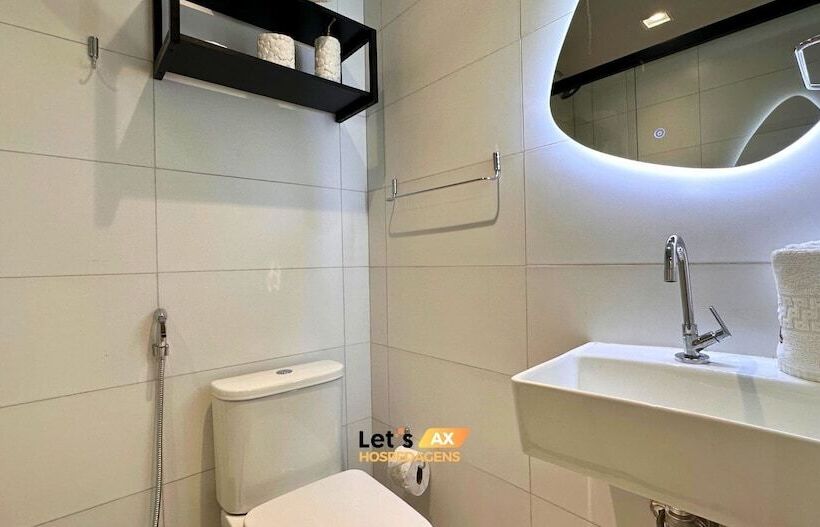 בית מלון כפרי Ax Setai Yacht