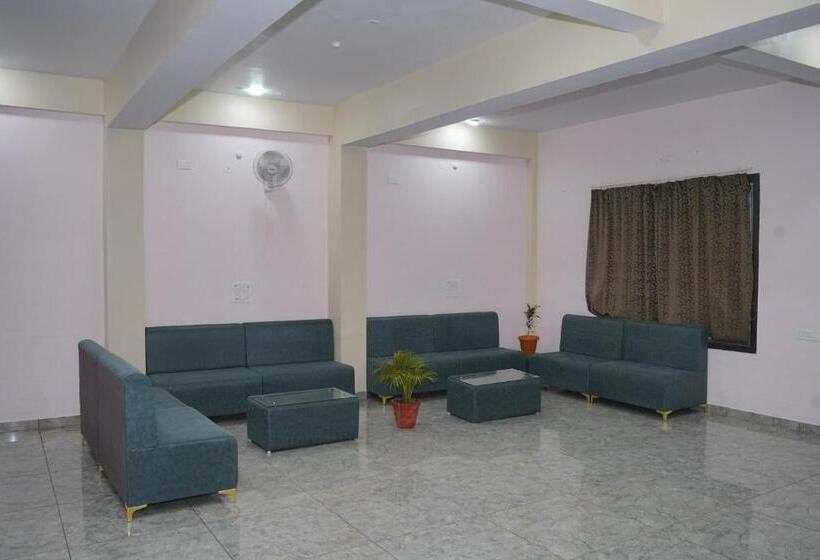 ホテル Brij Palace