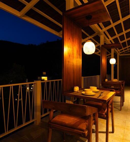 هتل Tomorrowland Farms And Suites