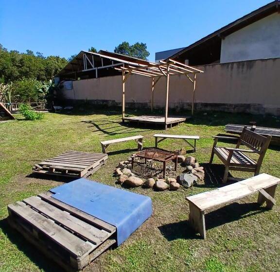 ペンション Lá Casita Casa Familiar Hospedagem E Camping Urbano