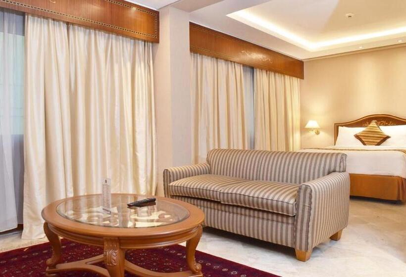 بنسيون Salsabila Vip Kost