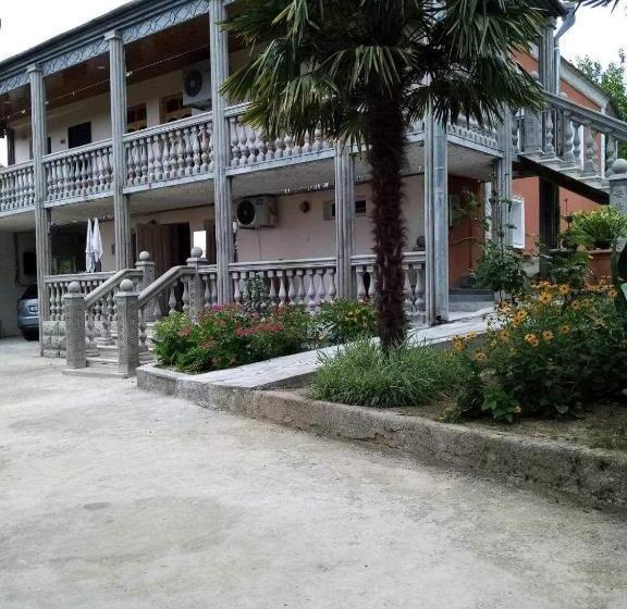 پانسیون Tskaltubo Guesthouse Oda