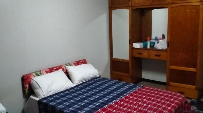 민박 Singhs Apartment Double Budget Shared Room
