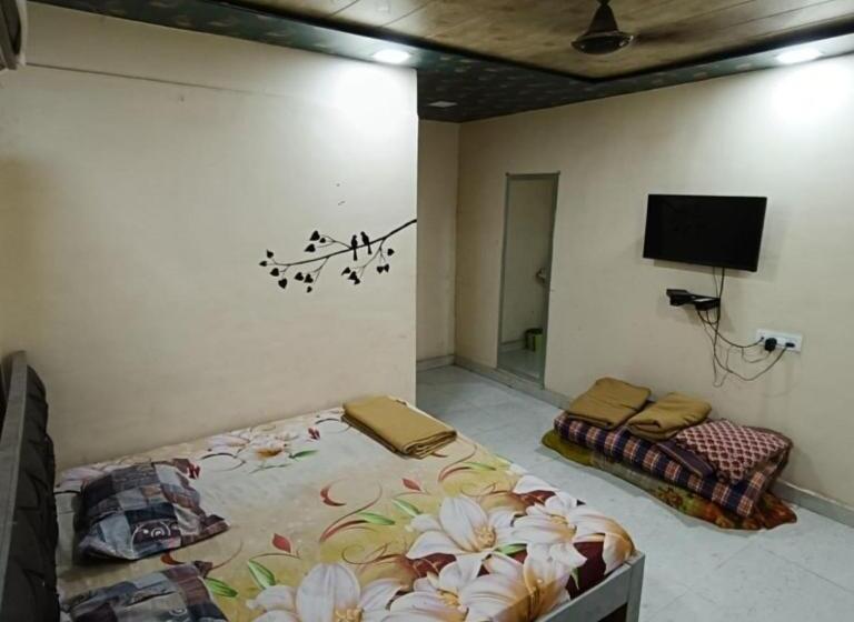 בית מלון כפרי Kanti Farms Badlapur