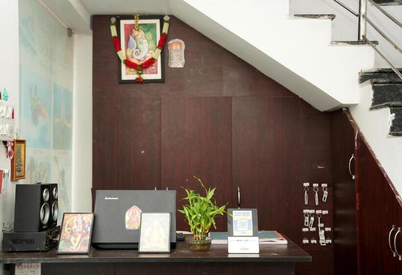 ホテル Sri Vinayaga Residency
