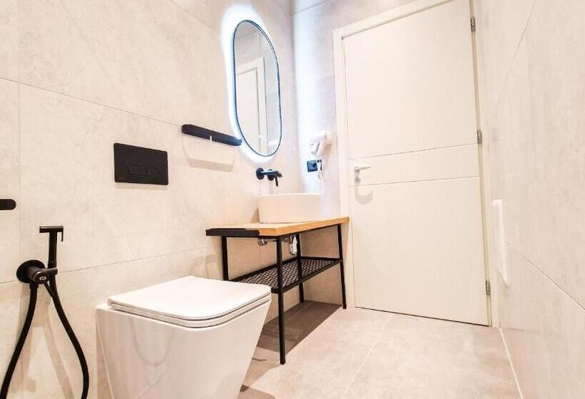 هتل Sunset Shoreline Saranda   Sea View   Free Private Parking   Pool