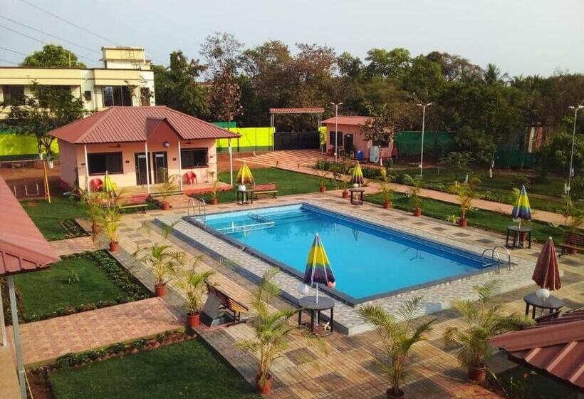 בית מלון כפרי Vishranti Farms Badlapur