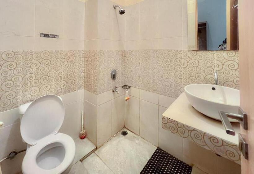 هتل Wisma Anggrek Syariah Mitra Reddoorz