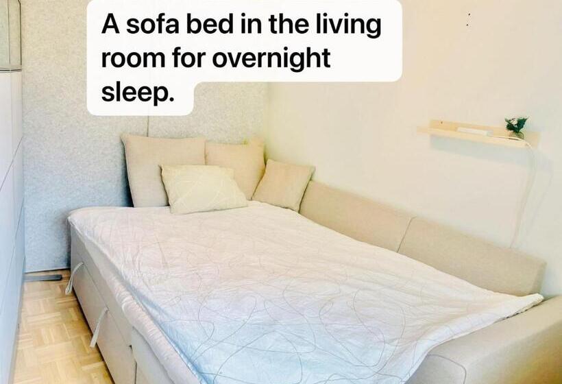 Пансион A Sofabed For Overnight Sleep Near Metro, Free Street Parking