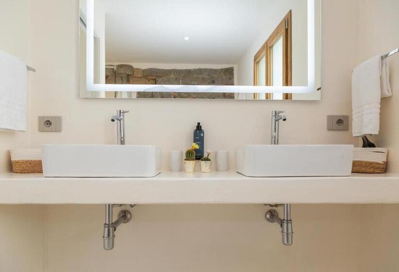 بنسيون Ausèntu Guest House