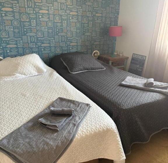 ペンション Confortable Double Room& Pool