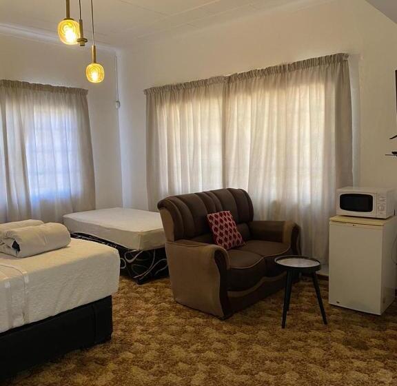ペンション Kiara Luxury Accommodation