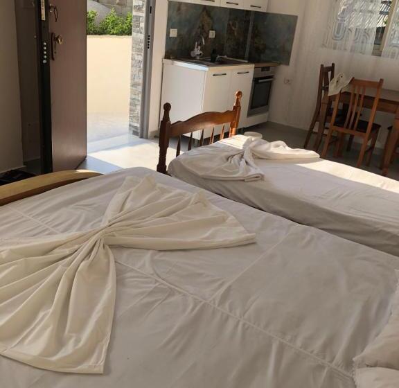 پانسیون Guest House A&n