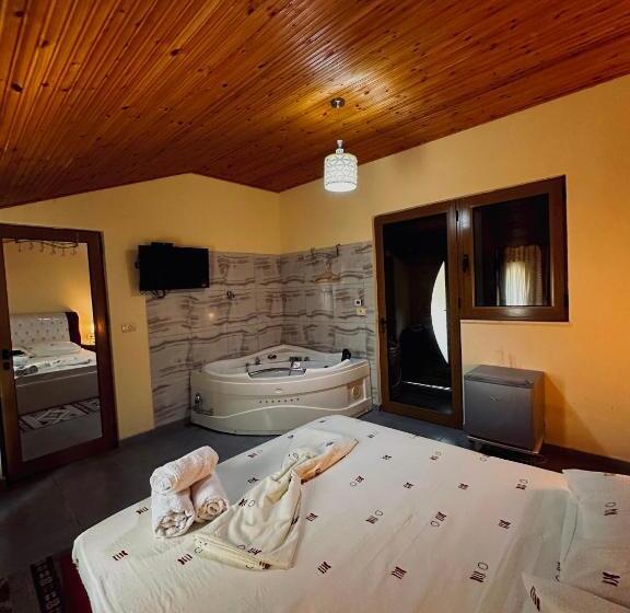 پانسیون Woodhouse