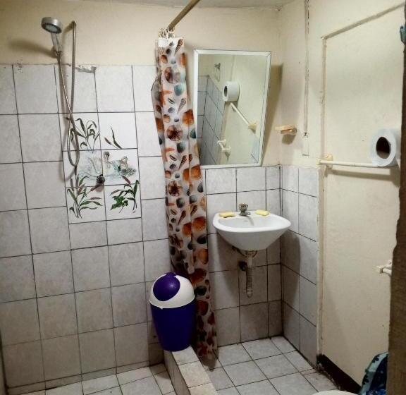 Общежитие Habitaciones Para Estudiantes