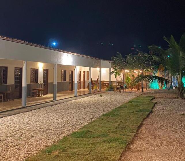 הוסטל The Jungle, Village & Beach
